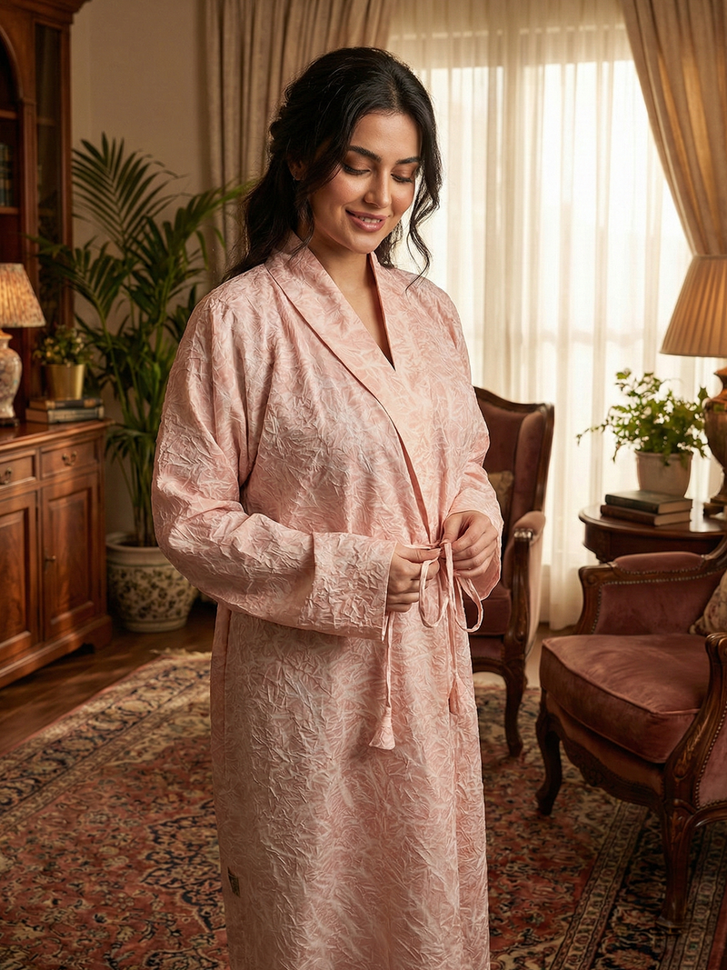 عباءة وردي بتأثير "المرمر"